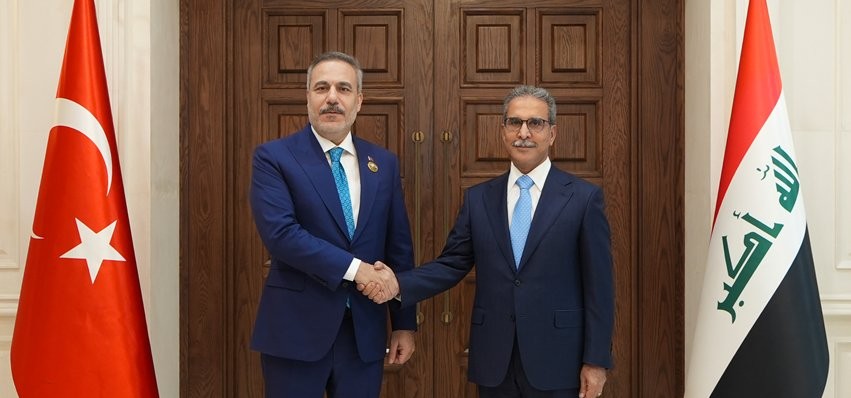 القاضي زيدان يبحث مع وزير الخارجية التركي تعزيز التعاون القضائي والقانوني